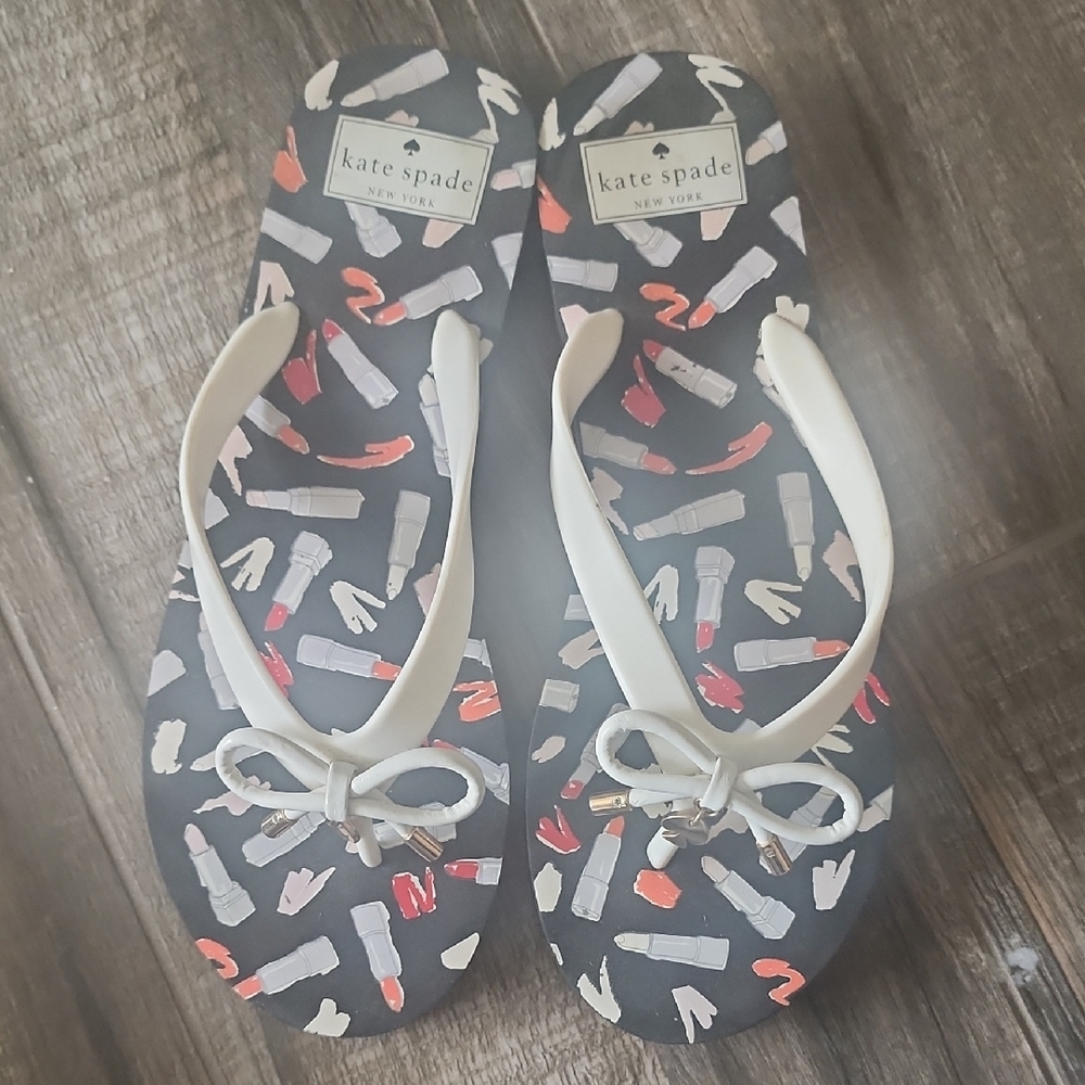 Kate Spade Thong Flip Flop Bow Sandals Lipstick Print 9 Navy Print White Straps